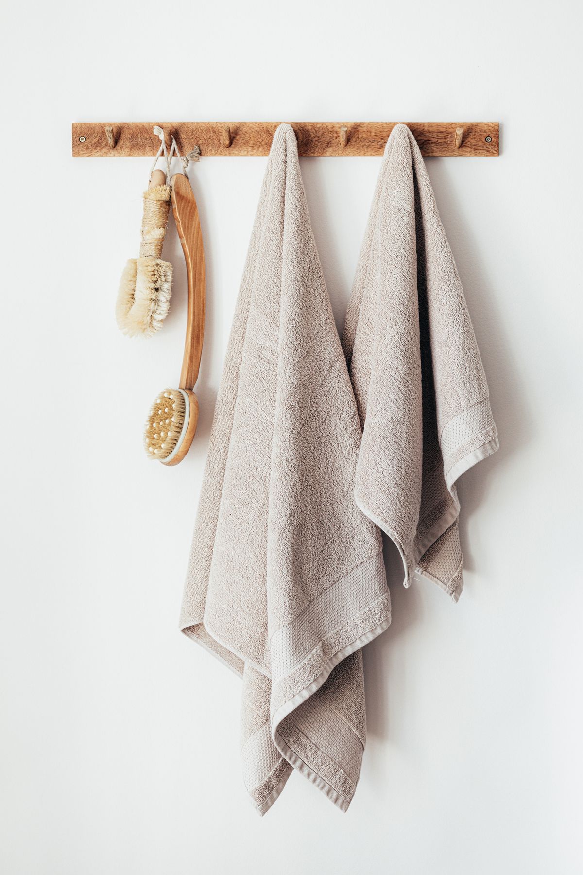 Spa towels and care products at On The Go Nailz Salon & Spa